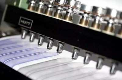 圓珠筆需要依靠國(guó)外進(jìn)口,技術(shù)還未突破,2017年喜訊傳來(lái),國(guó)內(nèi)研發(fā)成功