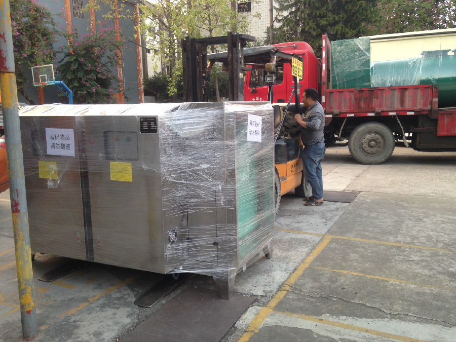 啟綠環?？萍?光解催化除臭設備出貨暨油墨研發新進展